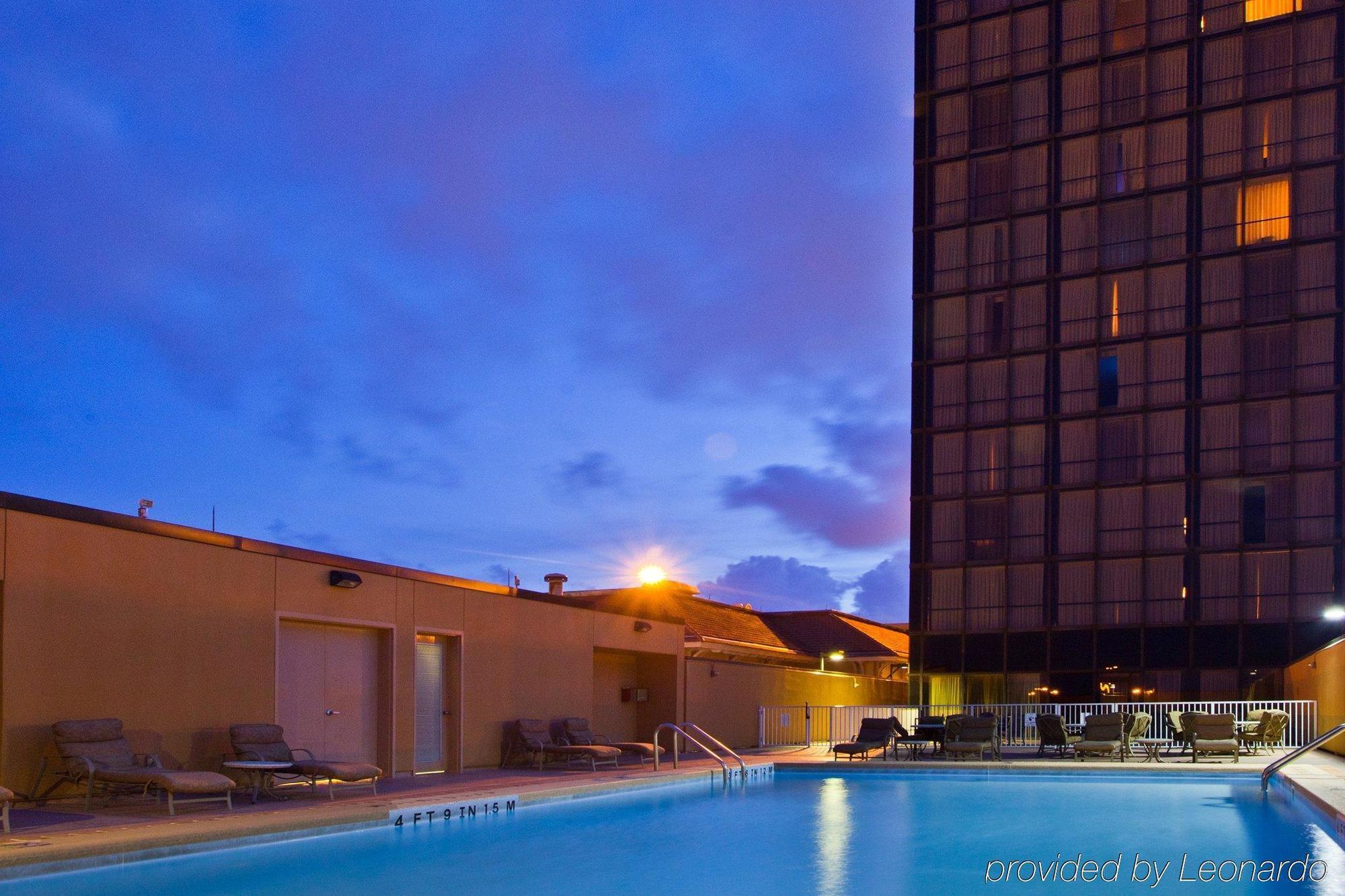 Отель Crowne Plaza Pensacola Grand Удобства фото