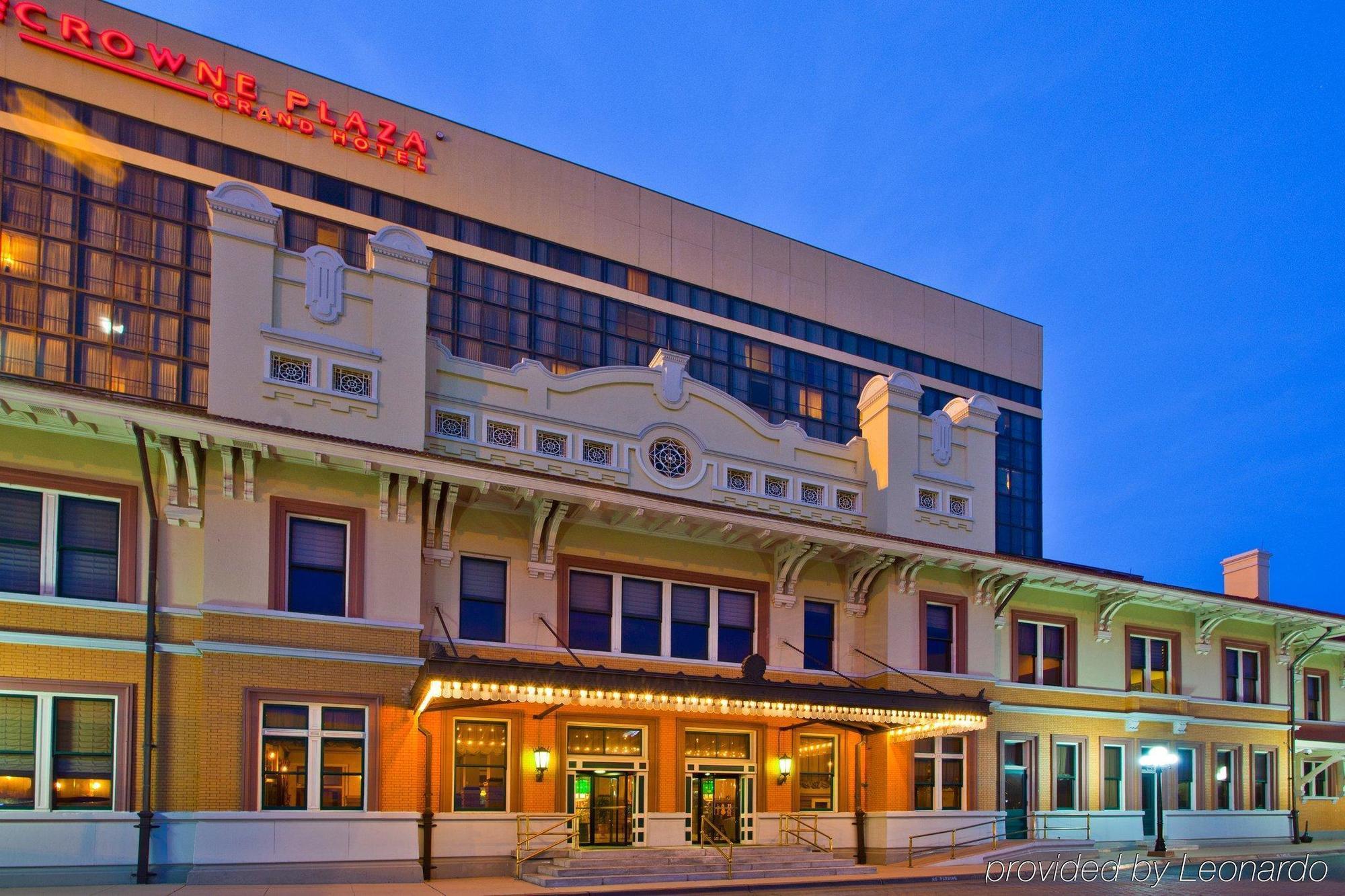 Отель Crowne Plaza Pensacola Grand Экстерьер фото