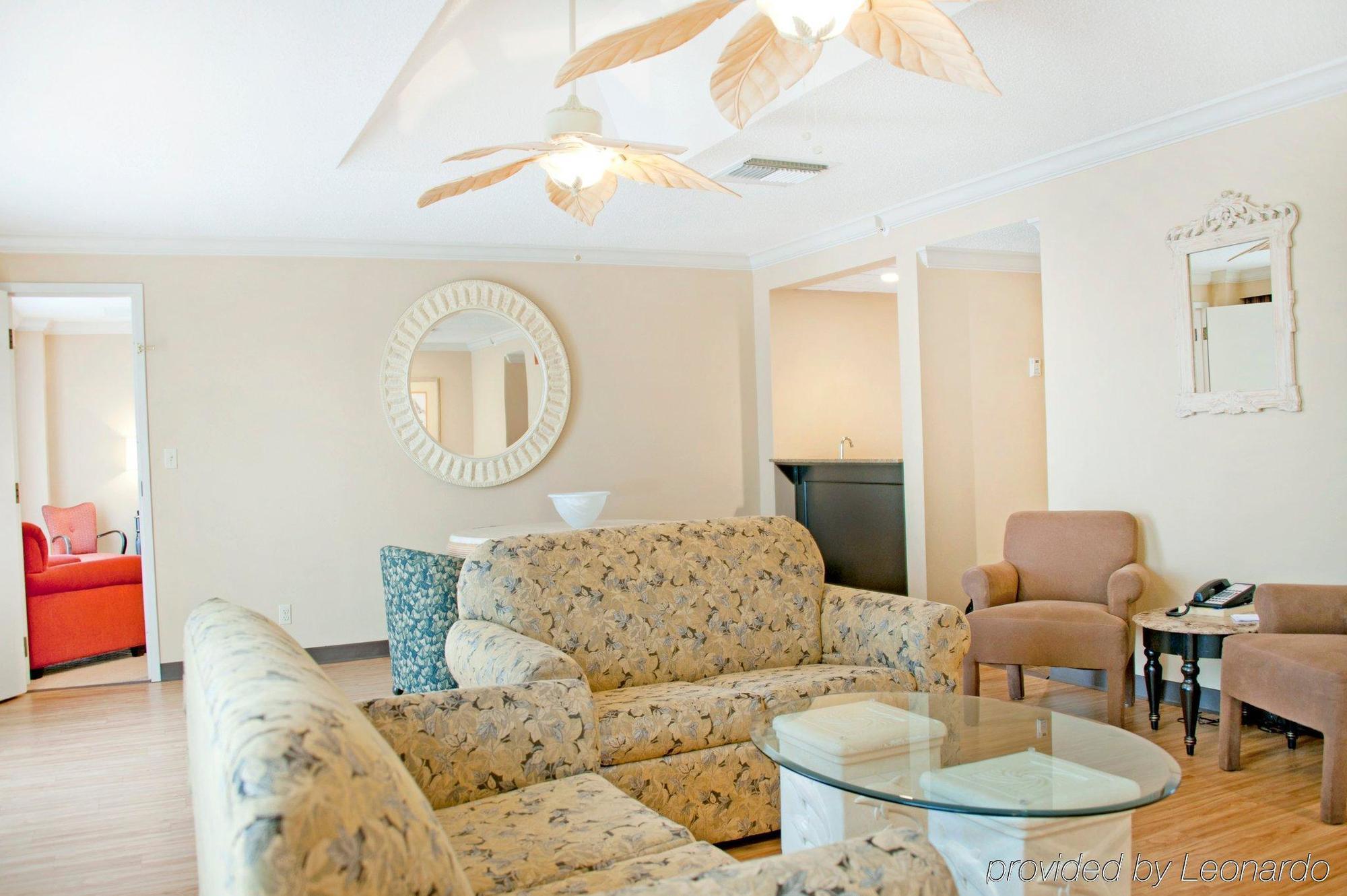 Отель Crowne Plaza Pensacola Grand Экстерьер фото
