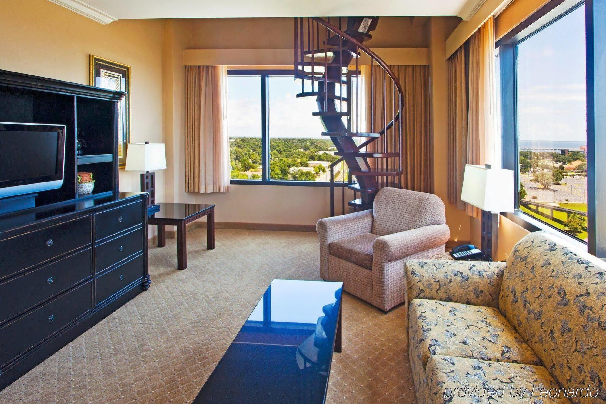 Отель Crowne Plaza Pensacola Grand Номер фото